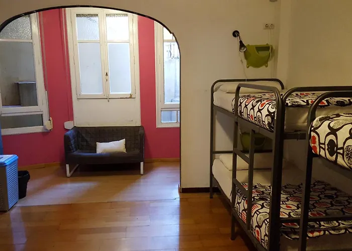 Diagonal House Hostel