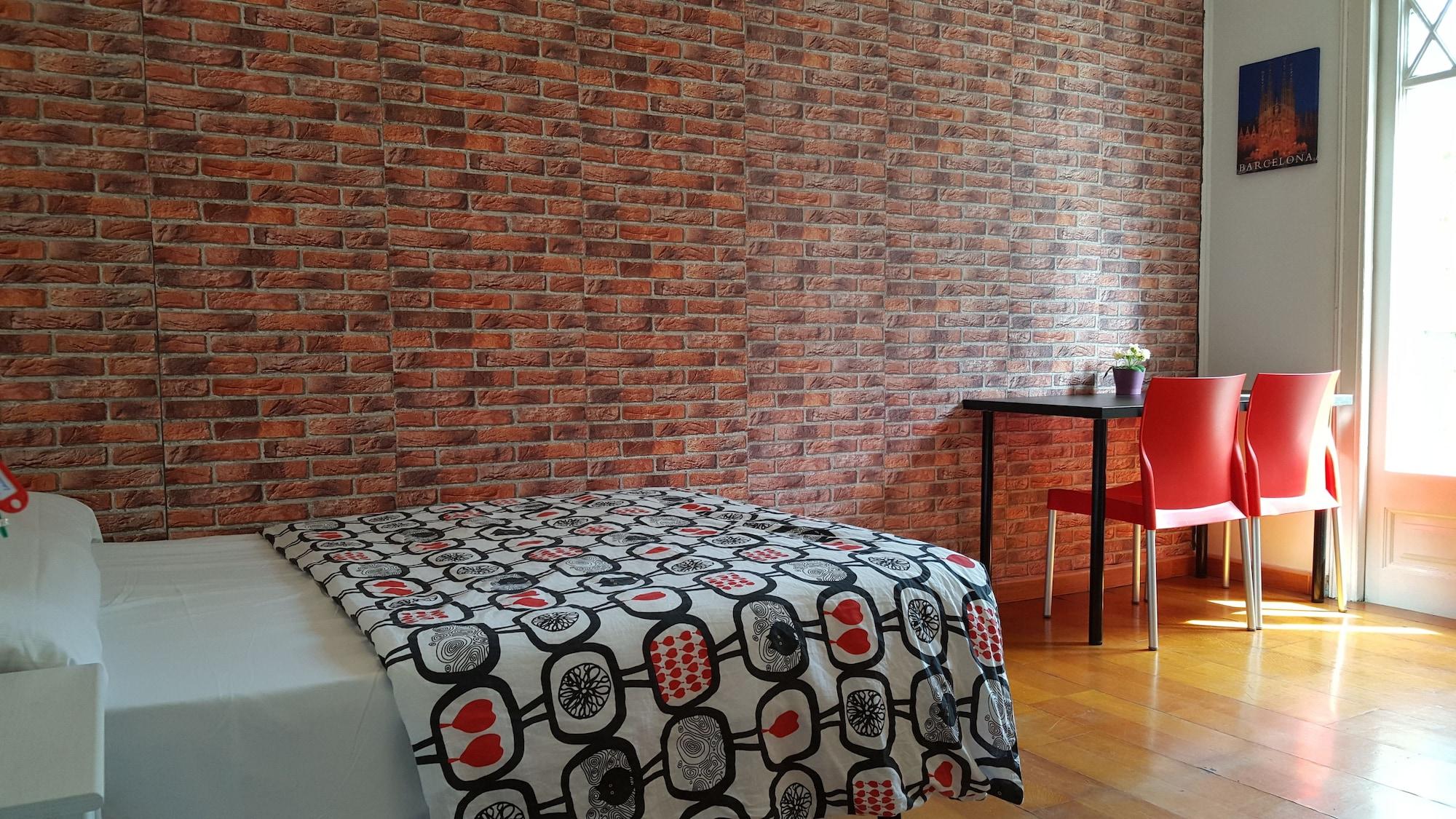 Hostel Diagonal House *