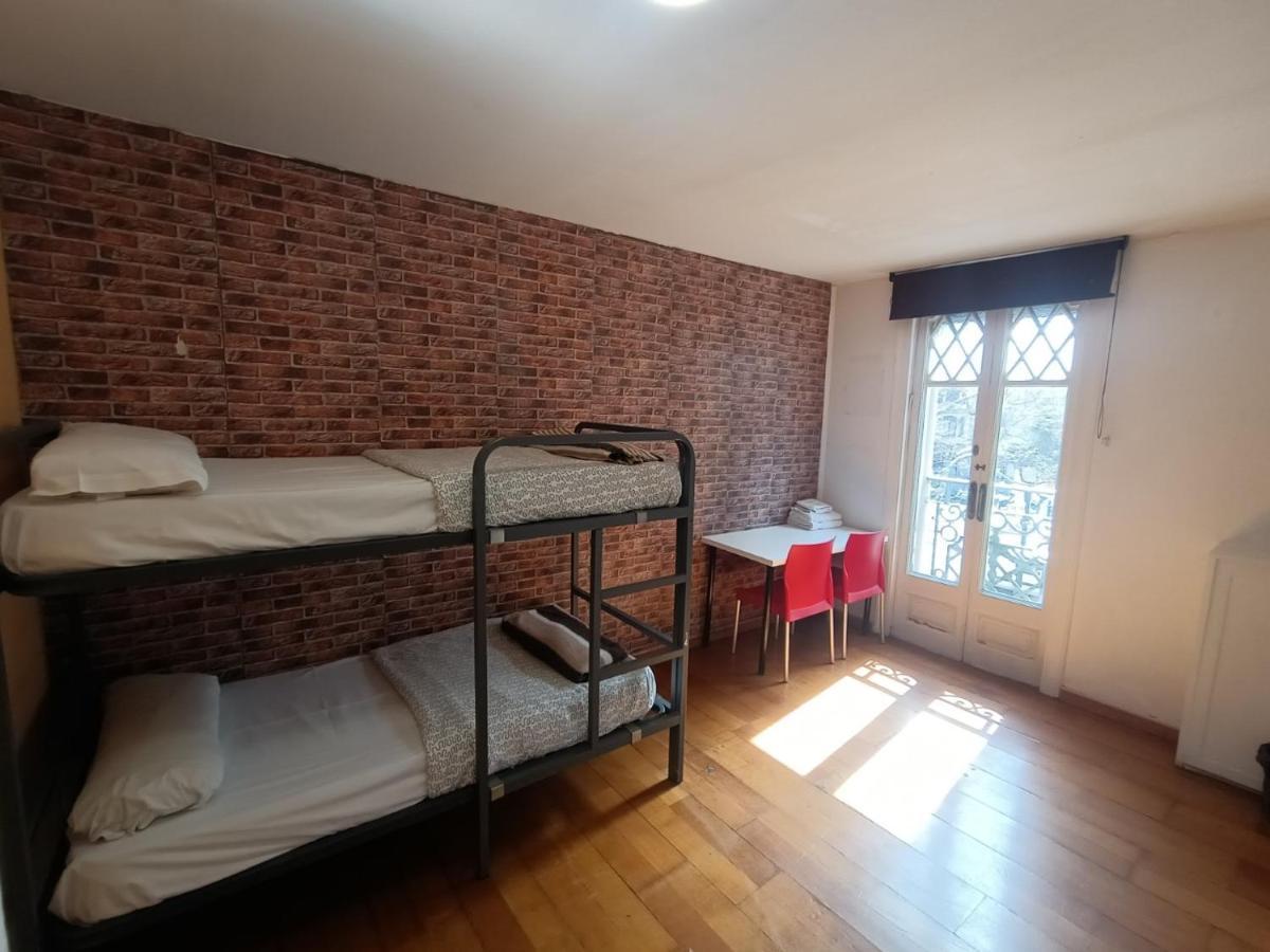 Diagonal House Hostel *